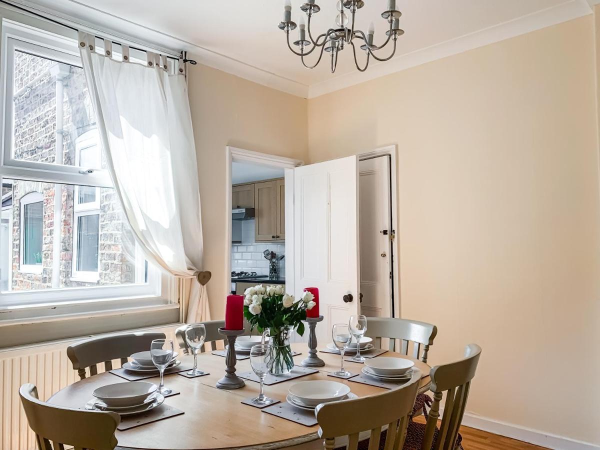Waverley Lodge - Quaint Victorian Home With Free Parking 约克 外观 照片